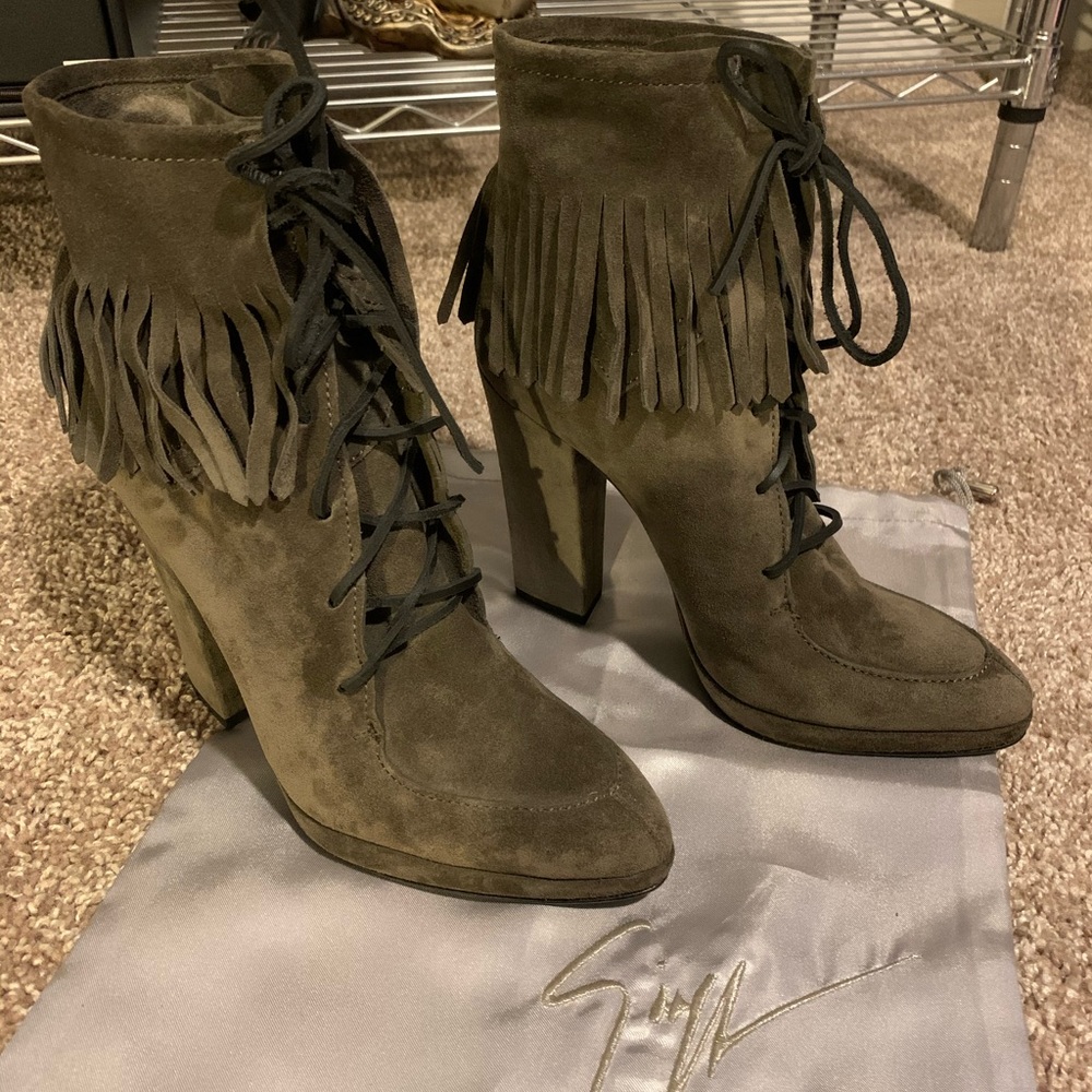 Giuseppe Zanotti Suede/Fringed Boot 👢👢